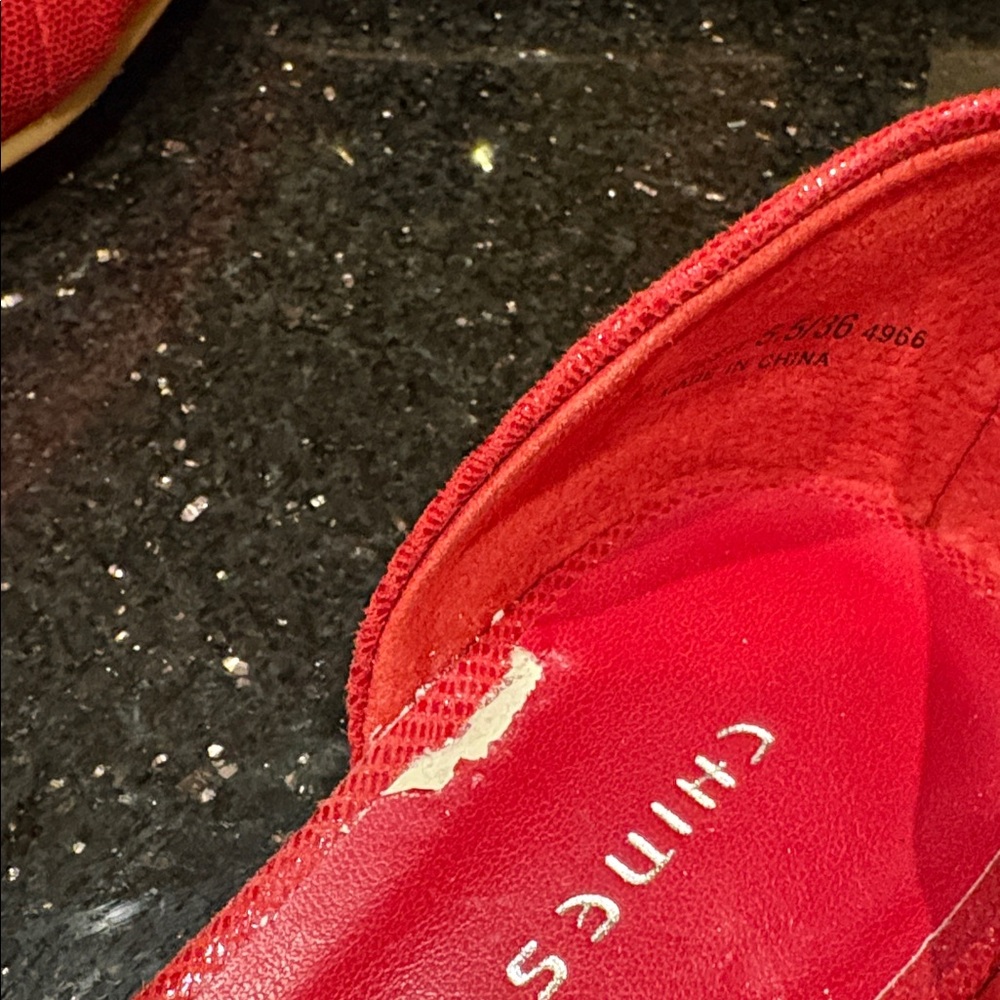 Chinese Laundry Vibrant Red Pointed Flats - Picture 6 of 6